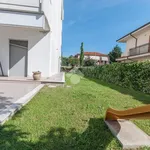 Rent 2 bedroom apartment of 250 m² in Roseto degli Abruzzi