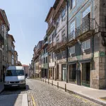 Rent 1 bedroom apartment in Porto