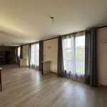 Appartement de 157 m² avec 6 chambre(s) en location à Saligny