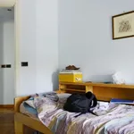 Rent a room of 70 m² in milan