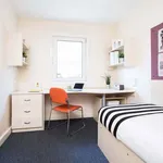 Rent 4 bedroom flat in Leicester