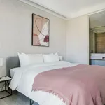 Rent 2 bedroom apartment of 67 m² in Lisbon