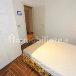 Rent 4 bedroom apartment of 98 m² in Genoa