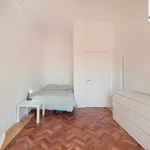 Rent 16 bedroom apartment in Lisbon