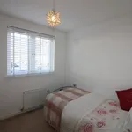 Rent 2 bedroom flat in Renfrew