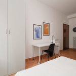 Rent a room in Milan