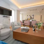 Rent 3 bedroom apartment of 202 m² in madrid