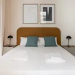 Rent 3 bedroom apartment of 1464 m² in Valencia