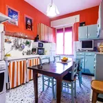 Rent a room of 100 m² in rome