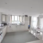 Rent 3 bedroom house of 139 m² in Reading