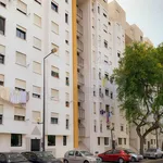 Rent 2 bedroom apartment of 65 m² in Lisbon