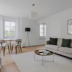 Miete 2 Schlafzimmer wohnung von 861 m² in Horgen