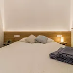 Rent 1 bedroom apartment of 50 m² in barcelona