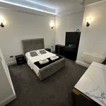 Rent 1 bedroom flat in Wakefield