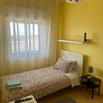 Rent 4 bedroom apartment in Lisbon