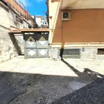 Affitto 3 camera appartamento di 107 m² in Naples