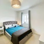 Rent 4 bedroom apartment in Yorkshire And The Humber