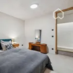 Miete 3 Schlafzimmer wohnung von 260 m² in Berlin