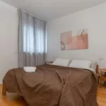 Rent 3 bedroom apartment of 130 m² in milan