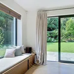 Maison de 626 m² avec 6 chambre(s) en location à Uccle