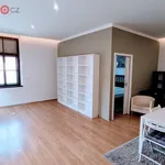 Pronajměte si 3 ložnic/e byt o rozloze 60 m² v Šternberk