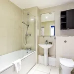 Rent 2 bedroom apartment of 753 m² in London