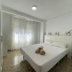 Rent 2 bedroom apartment of 484 m² in Valencia