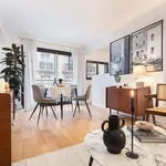 Appartement de 45 m² avec 3 chambre(s) en location à Paris