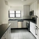 Rent 2 bedroom apartment of 1215 m² in Manhattan