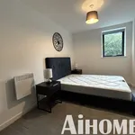 Rent 2 bedroom flat in Salford