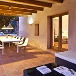 Rent 6 bedroom house in Cala Bassa