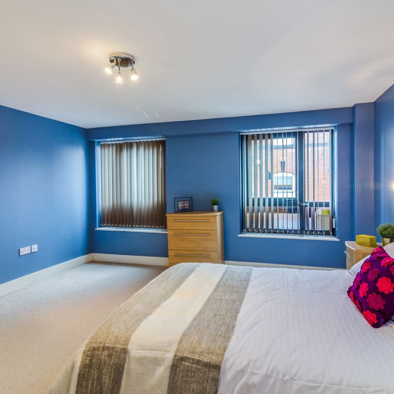 Apartment 12, The Embankment Cardigan Road Leeds, LS6 1QL