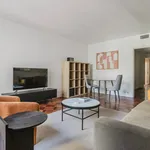 Appartement de 1227 m² avec 3 chambre(s) en location à Paris