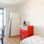 Rent a room in lisbon