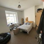 Rent 5 bedroom flat in Wales