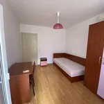 Rent 3 bedroom apartment of 69 m² in Колхозен пазар