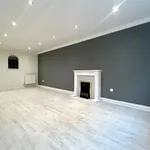 Rent 2 bedroom flat in Woking