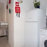 Rent 2 bedroom apartment of 80 m² in lisbon