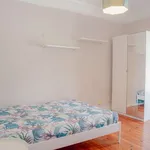 Rent a room in lisbon