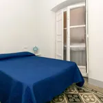 Rent 6 bedroom apartment in Granada