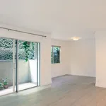 Rent 2 bedroom house of 103 m² in Santa Monica