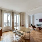 Rent 5 bedroom apartment of 122 m² in Paris 