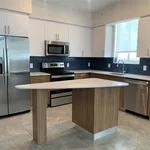 Rent 2 bedroom apartment of 102 m² in Fort Lauderdale