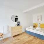 Appartement de 258 m² avec 1 chambre(s) en location à Paris