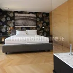 Rent 4 bedroom house of 300 m² in Milan