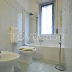 Rent 5 bedroom apartment of 95 m² in Genova