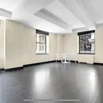 Rent 1 bedroom apartment of 112 m² in New York