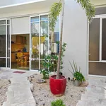 Rent 3 bedroom house of 193 m² in Mérida