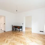 Rent 2 bedroom apartment of 68 m² in Praha 6 - Střešovice