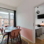 Rent a room of 107 m² in hamburg